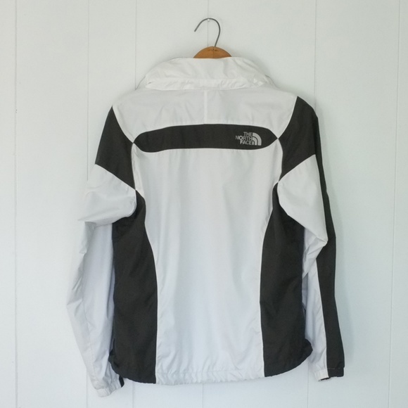 North Face Jacket | Womens White North Face Jacket - Picture 5 of 8